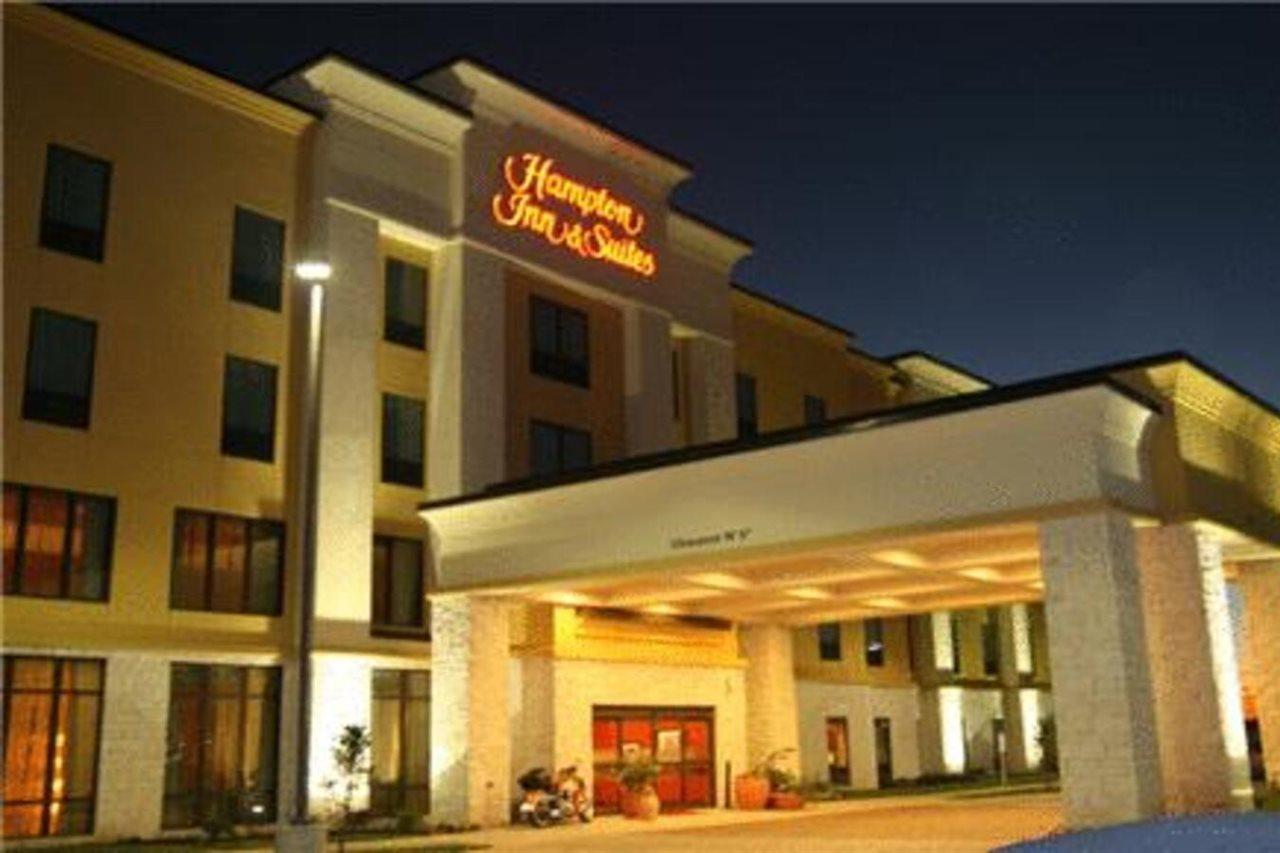Hampton Inn & Suites Бастроп Экстерьер фото